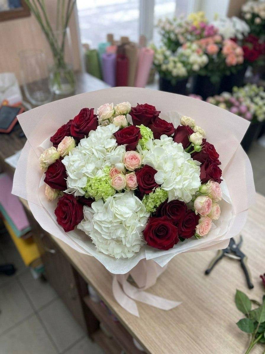 Авторский букет «Естественность зашкаливает»